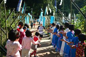 BIB: 1143
                            <button type="button" onclick="openModal(19051126)" class="btn btn-primary btn-sm float-right btn-popup" data-toggle="modal" data-target=".modal-high-quality">
                        <i class="fas fa-shopping-cart"></i> Add to Cart
                    </button>
                                            <button type="button" onclick="isThisMe(19051126, true)" class="btn btn-success btn-sm float-right btn-popup btn-isme hidden" data-toggle="tooltip" data-placement="bottom" title="นี่คือรูปของคุณใช่ไหม คลิกที่นี่เพื่อเอาเข้าอัลบั้ม">
                        <i class="fas fa-plus"></i> Add to album
                    </button>
                    <button type="button" onclick="isThisMe(19051126, false)" class="btn btn-warning btn-sm float-right btn-popup btn-isnotme hidden">
                        <i class="fas fa-ban"></i> Remove from album
                    </button>